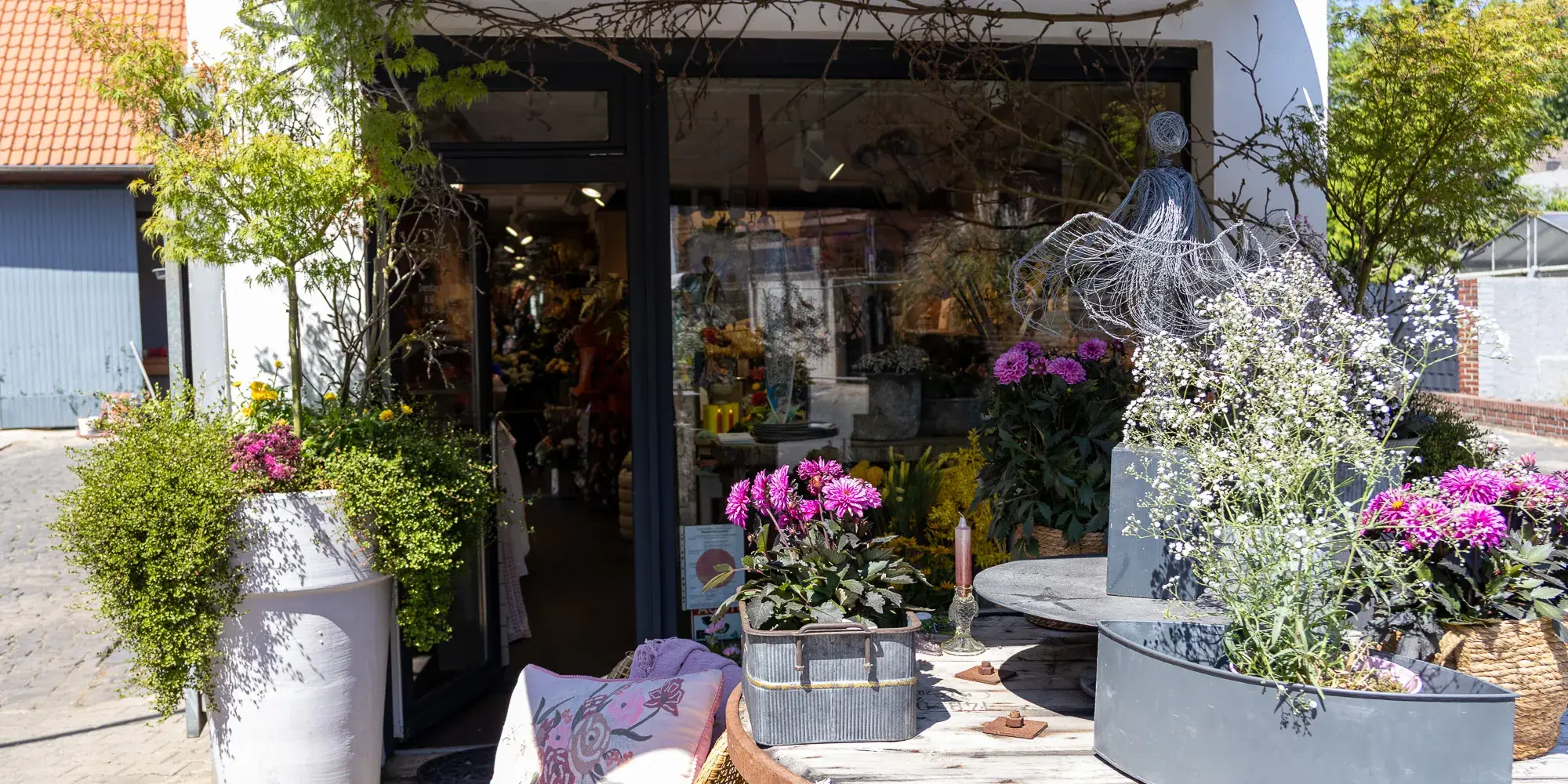 Blumenkörbchen, Im Meiswinkel 32 in Grevenbroich-Neurath